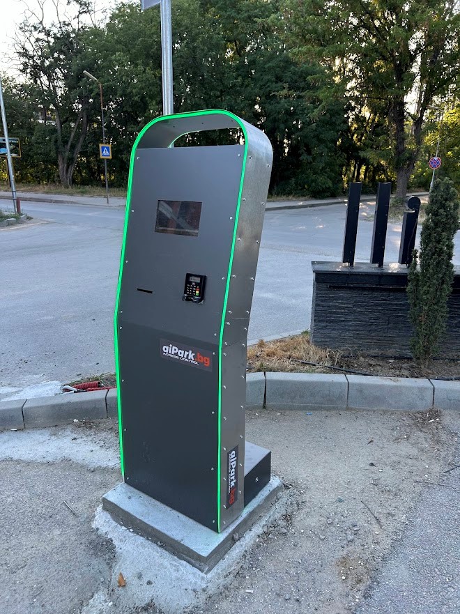 Parkomat-Zelen Паркомат за банкови карти IP Z1 със зелена LED лента